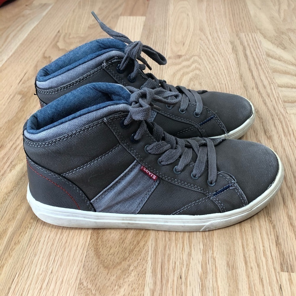 Levi’s Kids Gray Blue Midtop Sneakers Sz 6